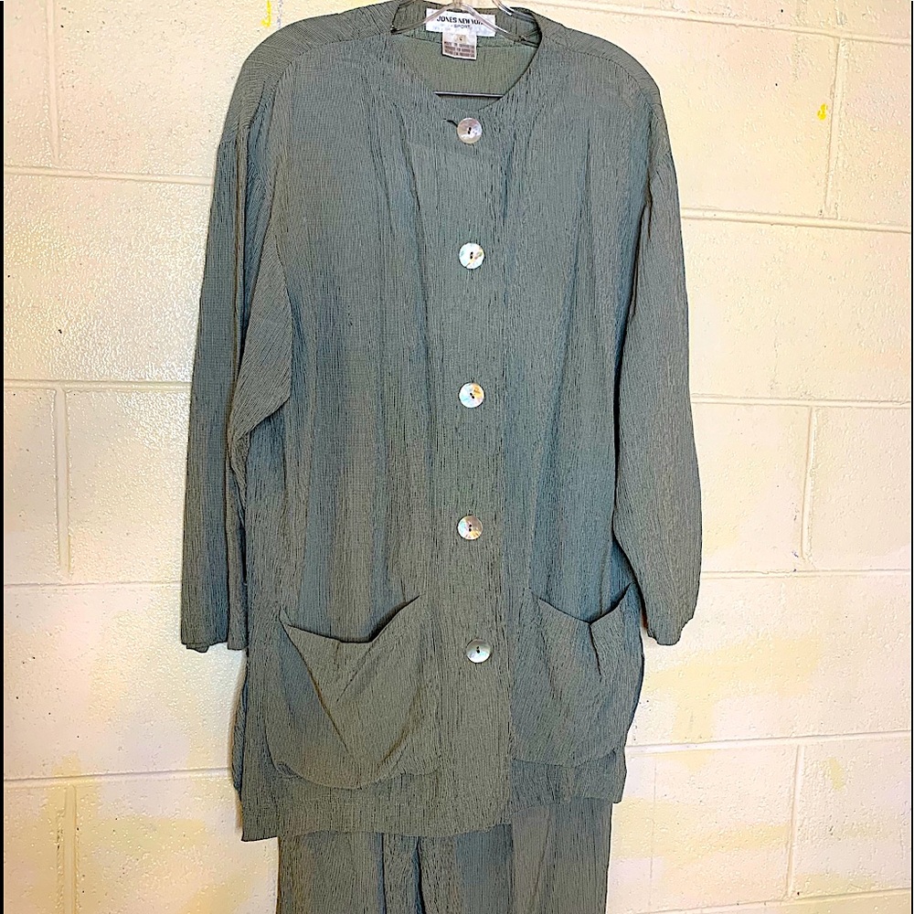 Two piece pants set by Jones Of New York Sport, very comfortable.